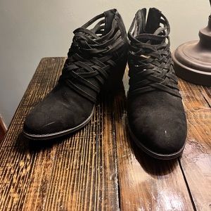 Fergie Barley Ankle Bootie. Size 8.